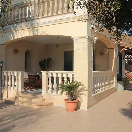 Holiday home Stefania Torre Pali